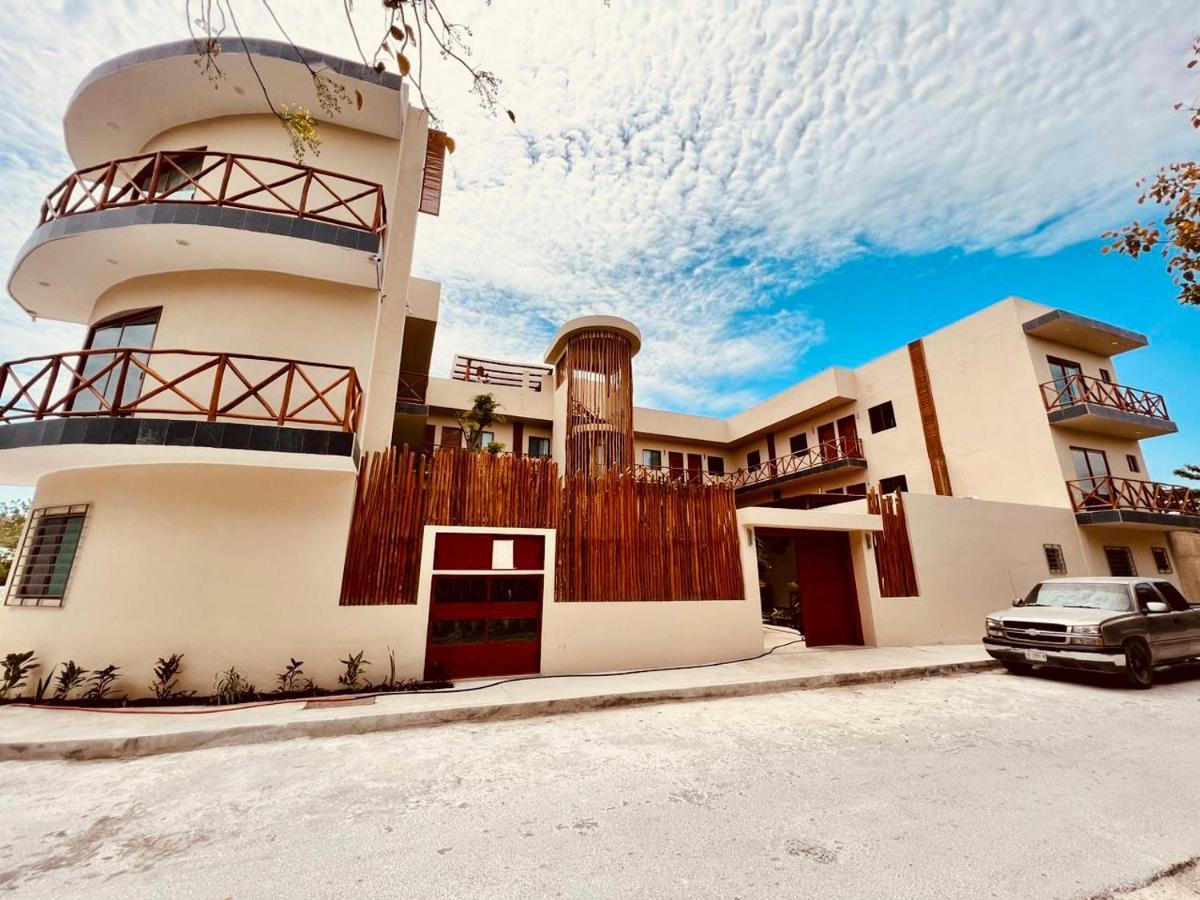 Hotel Manglar Suites 玛哈威 外观 照片